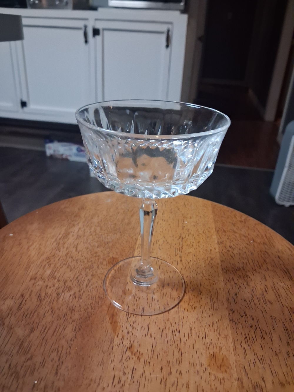 Clear Crystal-Style Coupe Glass - Elegant Clear Serving Stem